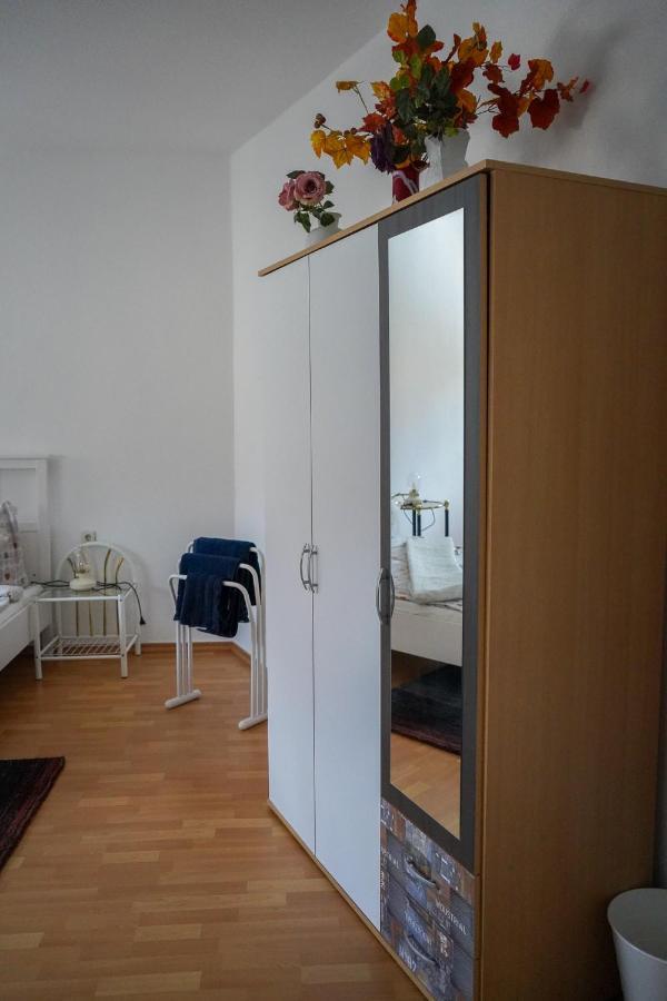 Cafe Alice & Pension Gmbh Poczdam Zewnętrze zdjęcie