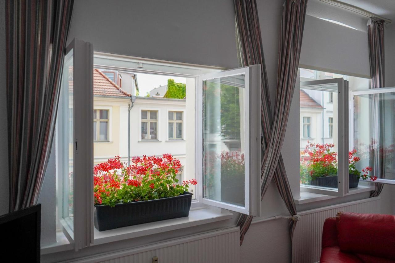 Cafe Alice & Pension Gmbh Poczdam Zewnętrze zdjęcie